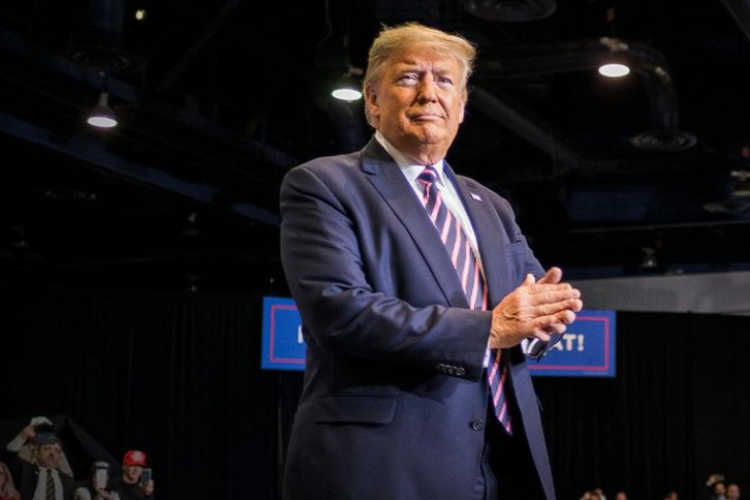 Orvosai szerint Donald Trump teljesen tünetmentes