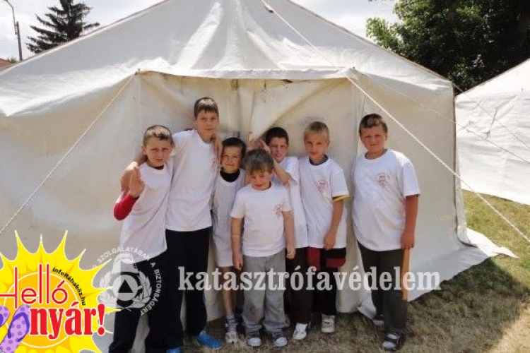 Megkezdődött a szünidő! Irány a tűzoltó tábor!