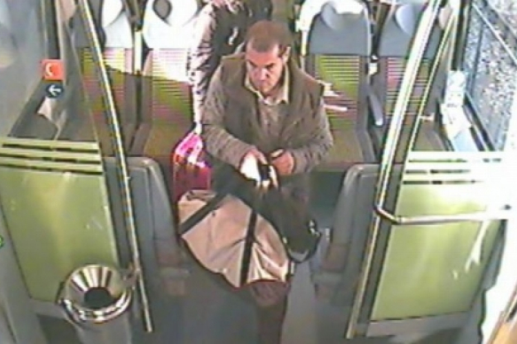 Laptopot lopott a vonaton, keresik a rendőrök