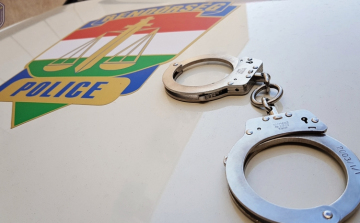 Kabátzsebből lopott 12,5 milliót, elfogták