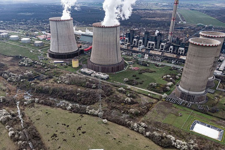 A kormány vagy hazudott, vagy kristálygömbből jósolja a magyar energiapolitikát