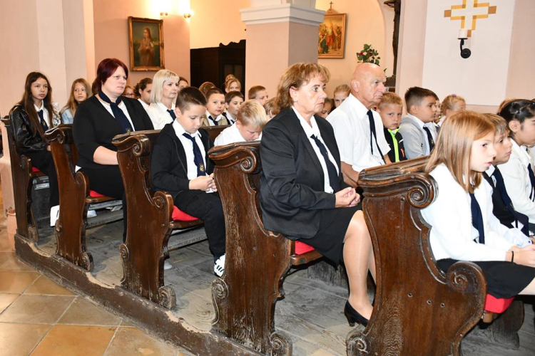 Veni Sancte szentmisével nyitották meg az új tanévet Szanyban