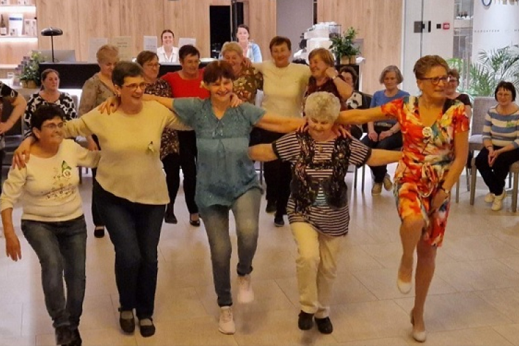 Bejárós szenior örömtánc tábor lesz jövő héten Fertődön