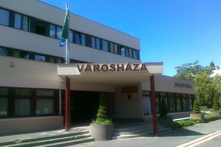 Január elejéig zárva lesz Csornán a Polgármesteri Hivatal