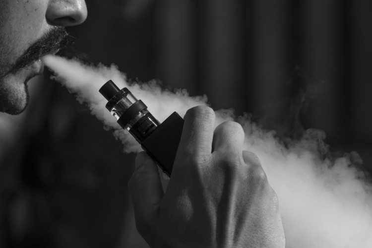 Az e-cigaretta egy új kutatás szerint mégsem olyan ártalmatlan