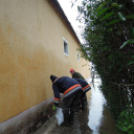 Belvíz elleni bevetésen a szanyi önkéntes tűzoltók