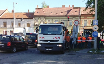 Elkezdődött Csorna belvárosában a közműjavítás