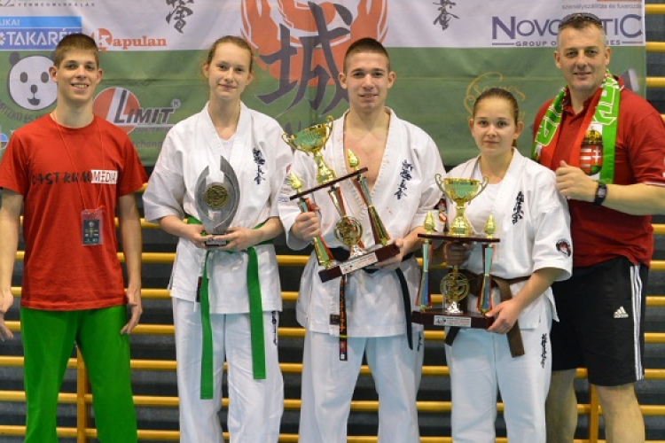 Spanyolországból is kupákkal tért haza a Castrum