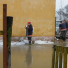 Belvíz elleni bevetésen a szanyi önkéntes tűzoltók