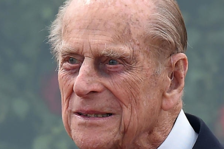 Kórházba került a brit uralkodó 99 éves férje