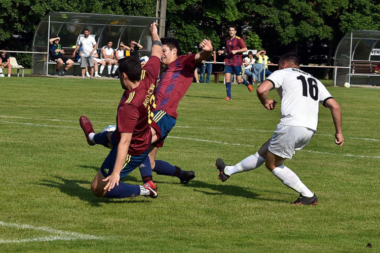 Szany-Nagycenk 4:0 (3:0) megyei II. o. bajnoki labdarúgó mérkőzés