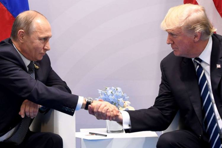 Kedvezően értékelte Trump és Putyin első megbeszélésüket