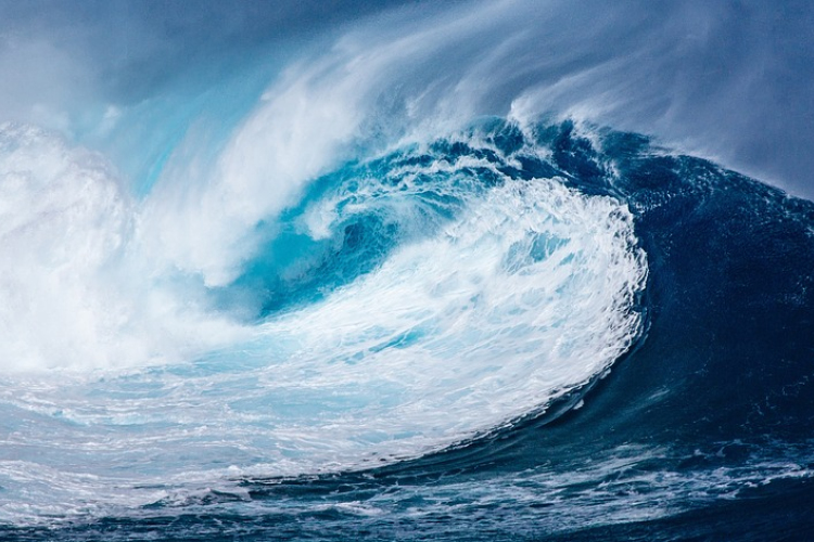 Erős földrengés és szökőár a Csendes-óceánon