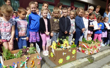 Szavazzon, melyik ovis csoport készítette a legszebb ládakertet!