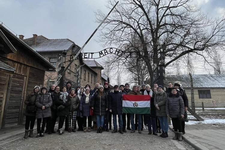 Az elmúlt napokban láttuk a szépet és a szörnyűséget