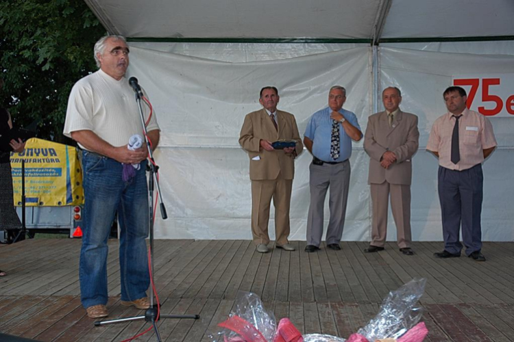 „Öreg-öregfiúk” találkozók története.