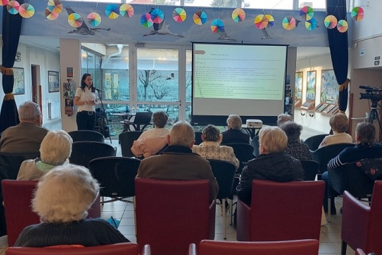 Rendőri segítség a nyugdíjasoknak