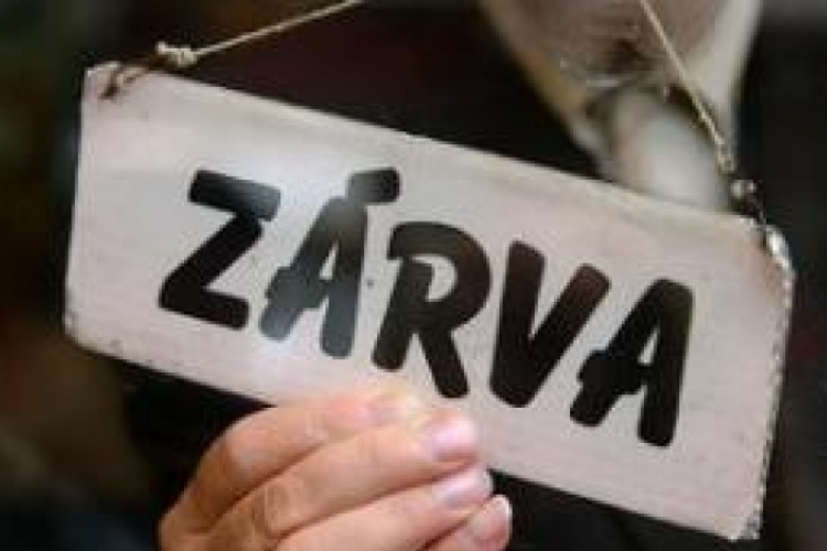 Vasárnapi pihenőnap - Két népszavazási kérdést már be is nyújtottak