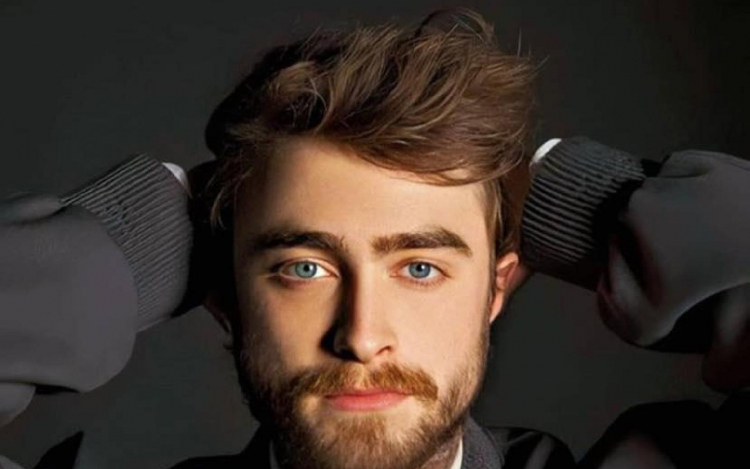 Daniel Radcliffe alakítja a zenés paródiáiról híres Weird Al Yankovicot