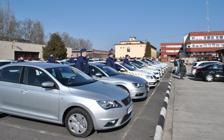 Audikat, Mercedeseket, Skodákat kaptak a rendőrök