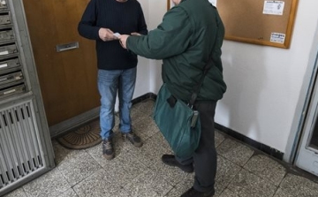 Már beváltották a nyugdíjasoknak kézbesített rezsiutalványok többségét