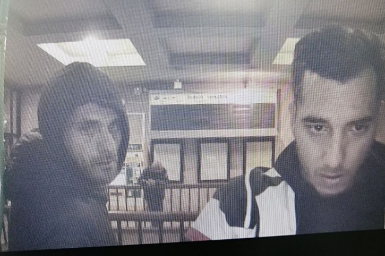 Lopott bankkártyával próbáltak pénzt felvenni