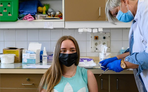 Tanévkezdésre az iskolákban is lesz oltási akció