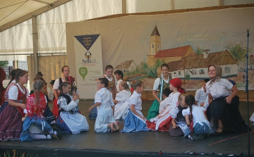 Néptánctábor Szilban