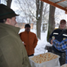 Jótékonysági disznóölés Mihályiban