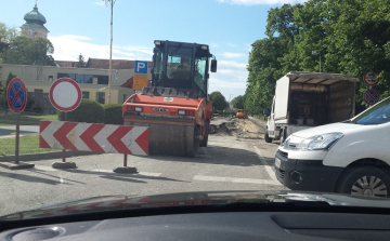 Ha rutinból közlekedik Csornán, már harmadik napja járhat így