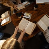 Könyvklub a bősárkányi könyvtárban