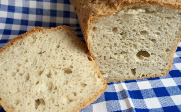 Félbarna formakenyér vegyes lisztekből gluténmentesen