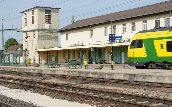 Vonatpótló buszok járnak Csorna és Sopron között
