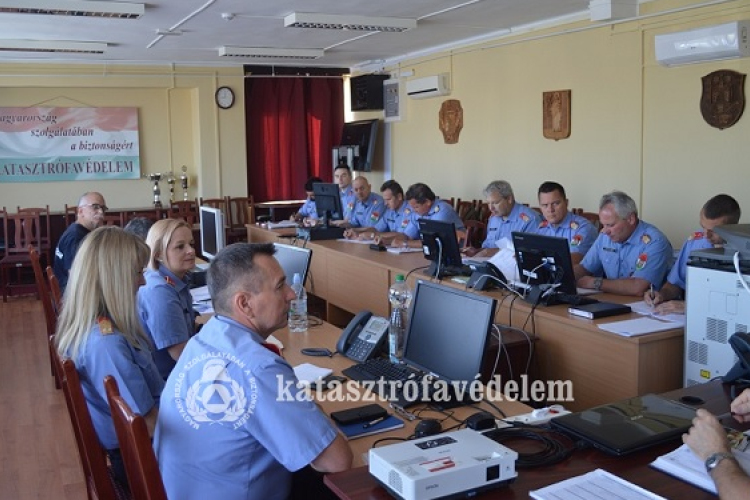 Tűzoltásról, polgári védelemről egyeztettek