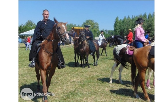Tizenegyedszer rendezik meg Győrsövényházon a lovastalálkozót