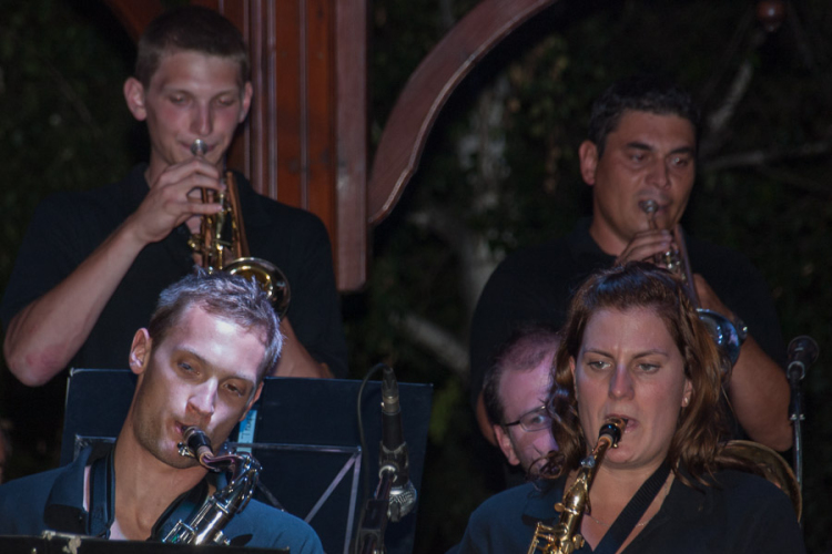 PAVILON: HANSÁG BIG BAND
