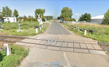 Lezárják a vasúti átjárót Bősárkányban
