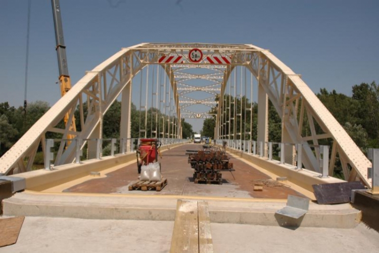 Finishez érkezett a marcaltői Rába-híd felújítása