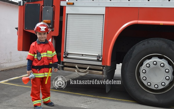 Gyerekzsivajtól volt hangos a megye minden tűzoltó laktanyája vasárnap