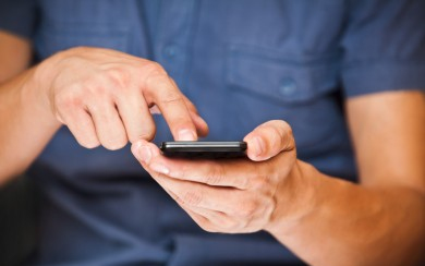 Gyorsan terjed itthon a mobilfizetés