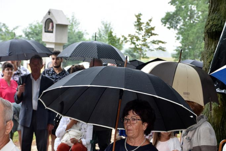 Búcsúi szentmise  Szanyban a Szent Anna Kápolnánál. (2023. 07. 30.)