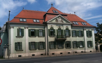 Meseláda a csornai könyvtárban