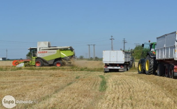 Aratás előtti gépszemle Rábapordányban és Szanyban