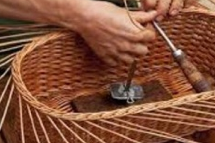 Kosárfonás Hövejen