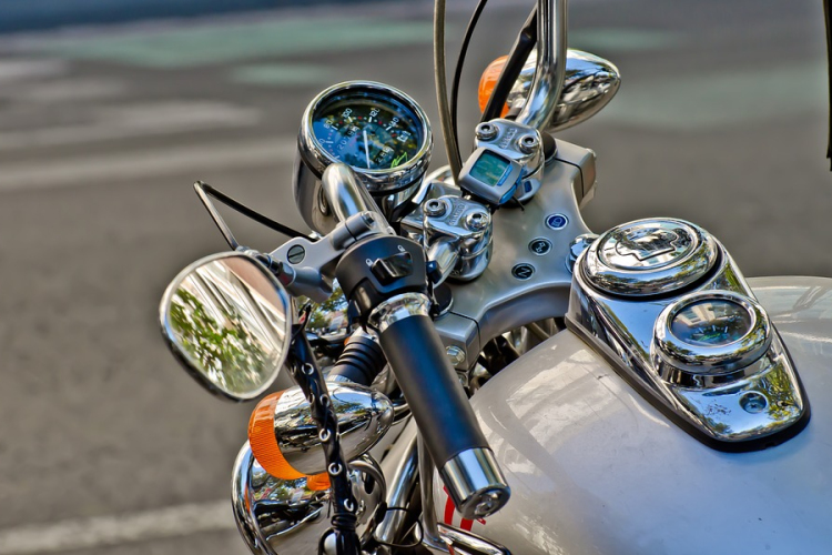 Ingyenes motoros vezetéstechnikai képzés indul