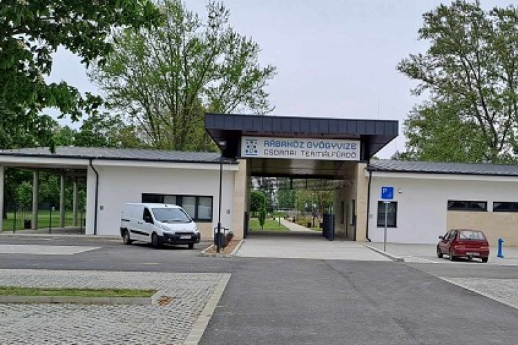 Túlszámlázások, teljesítés nélküli kifizetések a csornai termál marketingjében?