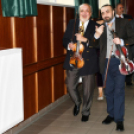 „Házhoz megy a kultúra elnevezésű” program Szanyban.