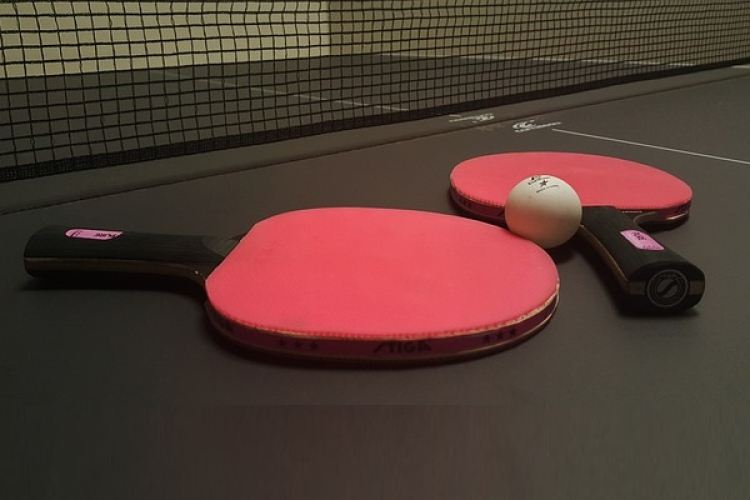 Sportbajnokság Petőházán a Közösségi Házban