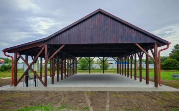 Felújítás a kapuvári MEDOSZ pályán