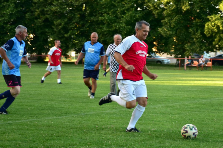 12.Öreg-Öregfiúk Sportbarátságőrző Találkozó Rábaszentandráson. (2022. 06. 18.)